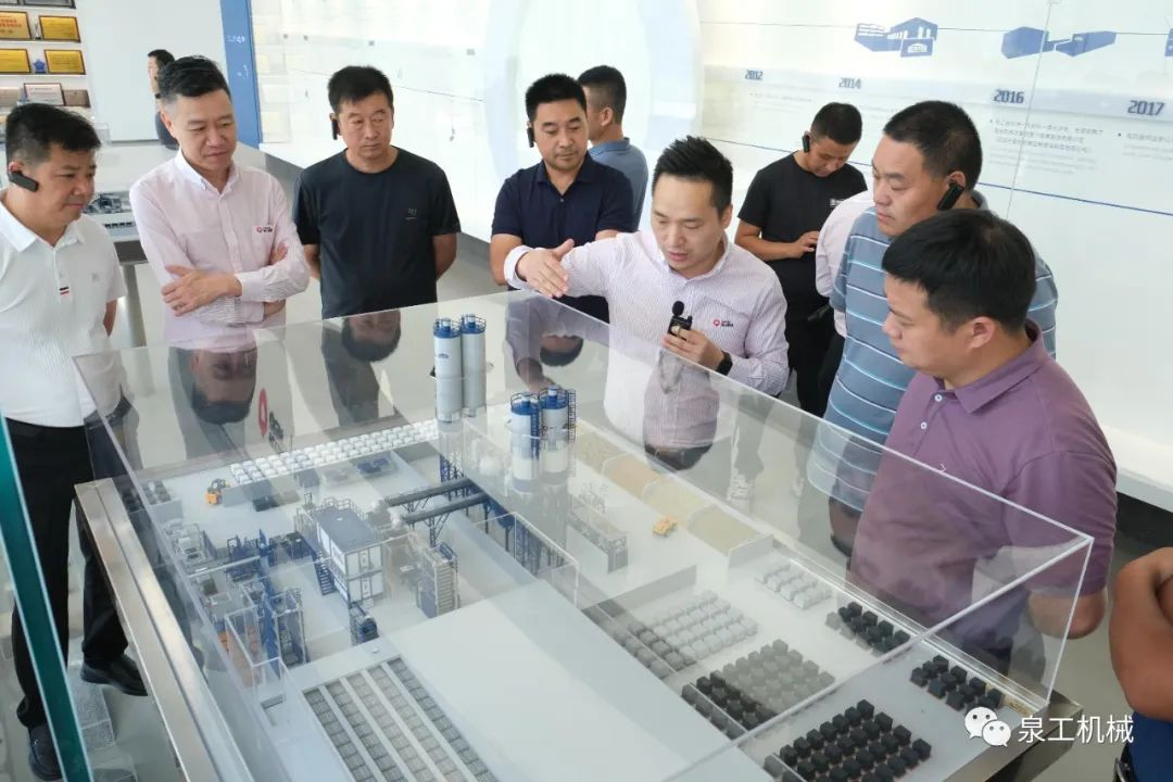 工業(yè)固廢網考察團一行蒞臨泉工股份考察交流