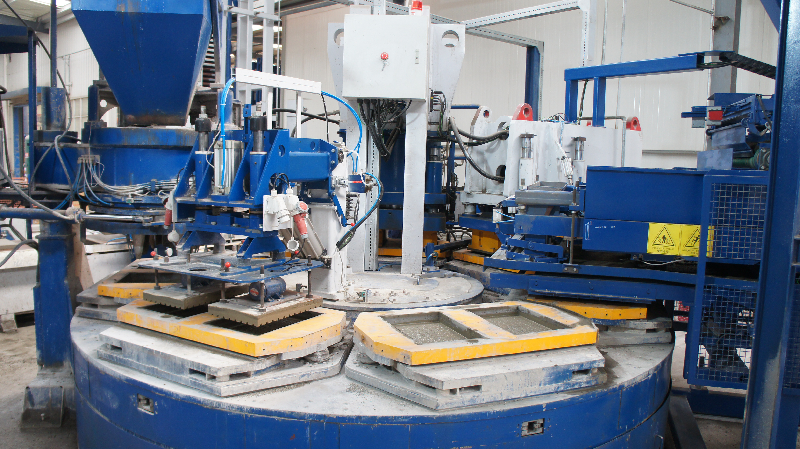 轉(zhuǎn)盤式靜壓機HP-1200T生產(chǎn)線于江蘇正式投產(chǎn)運營，聚力高品質(zhì)建材生產(chǎn)、銷售