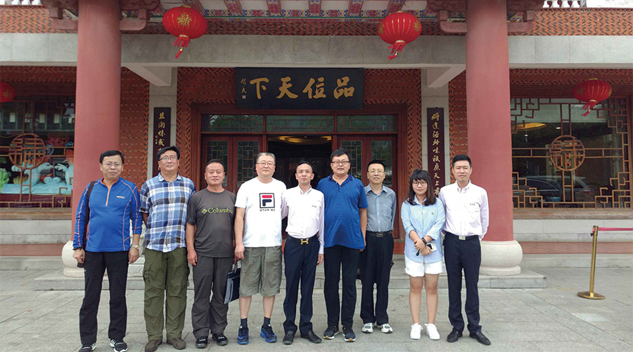 吉建筑專家：泉工鋪就“會(huì)呼吸”的道路，了不起